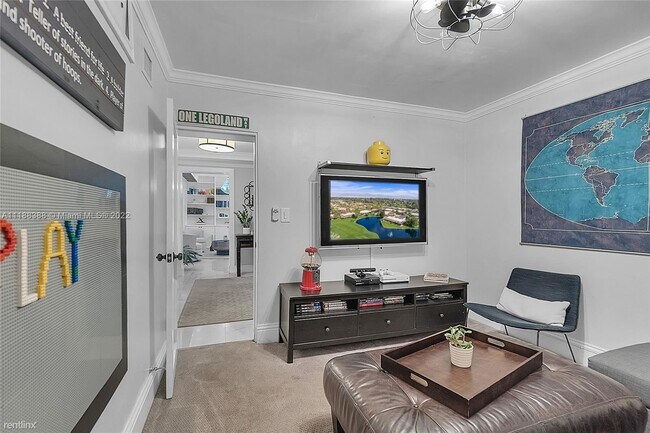 Foto del edificio - 4 br, 2.5 bath House - 6910 Talavera St