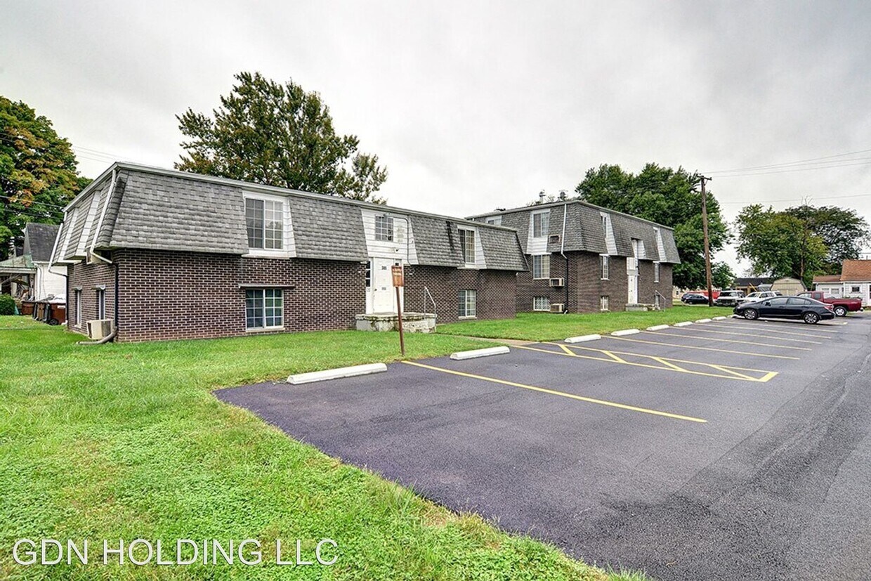 Primary Photo - 305-325 Bellbrook Ave