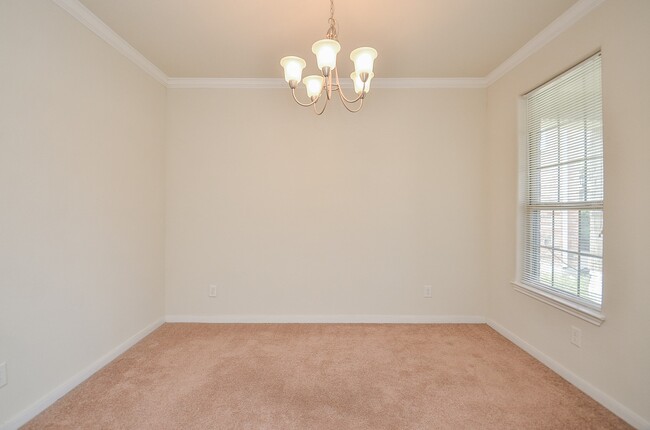 Building Photo - 16608 Spirit Lake Ct