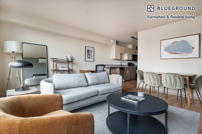 Building Photo - 708 6th Ave N