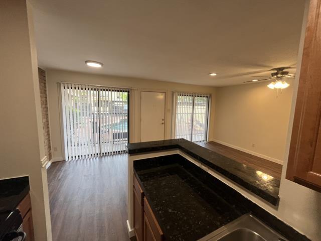 Foto del edificio - 4107 Avondale Ave