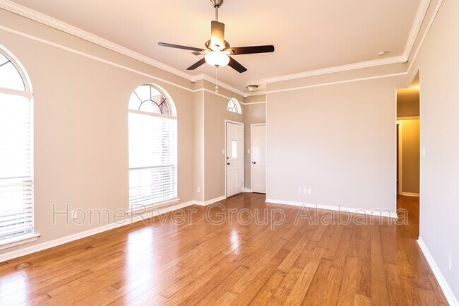 Foto del edificio - 109 Stratshire Ln