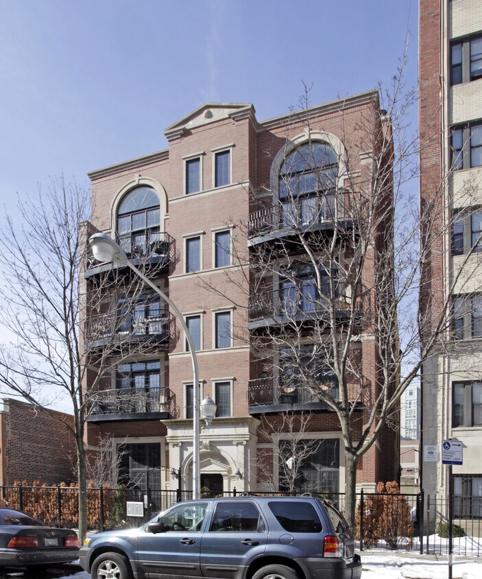 Building Photo - 6212 N Winthrop Ave