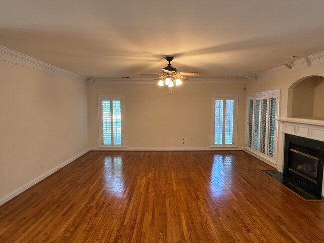 Building Photo - 7127 Weddington Brook Dr