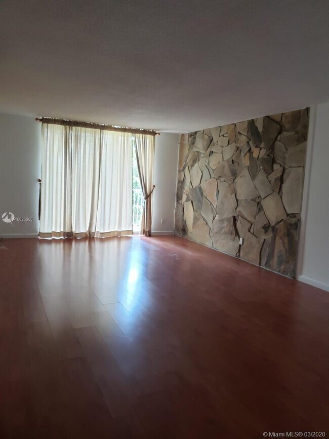 Building Photo - 8411 NW 8th St  201 Miami Fl 33126