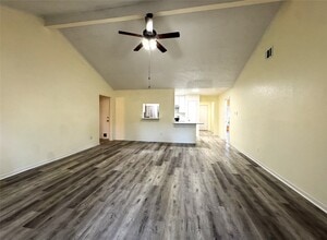 Building Photo - 22611 Braken Carter Ln