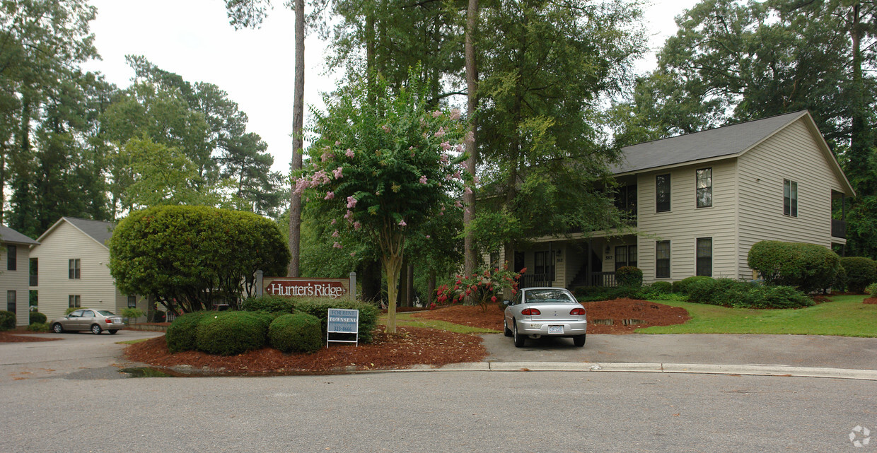 Primary Photo - Hunter's Ridge Apartments