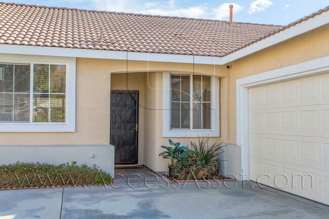 Building Photo - Single Story 3 Bedroom, 2 Bath Gem Home In Corona!