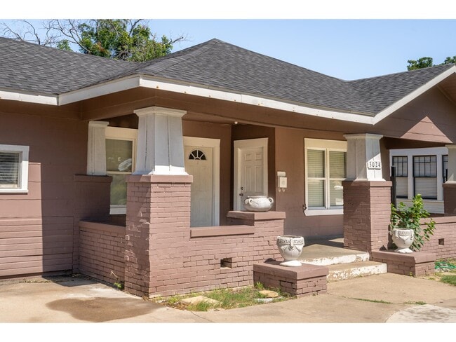 Photo - 3024 College Ave House