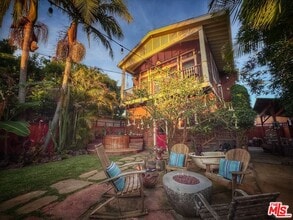 Building Photo - 758 Palms Blvd