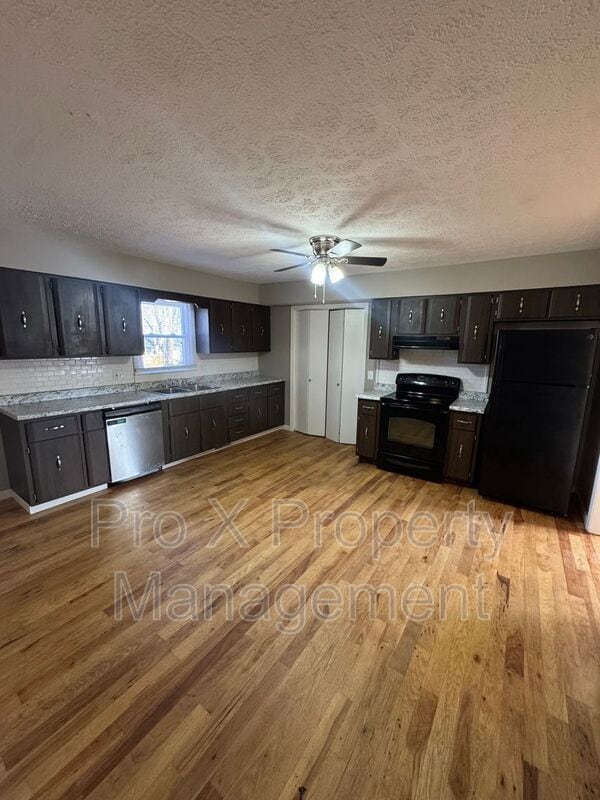 Foto del edificio - 731 W Greenwood St