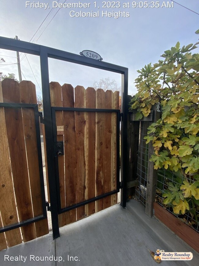 Building Photo - Studio, 1 bath House - 5209 18th Ave