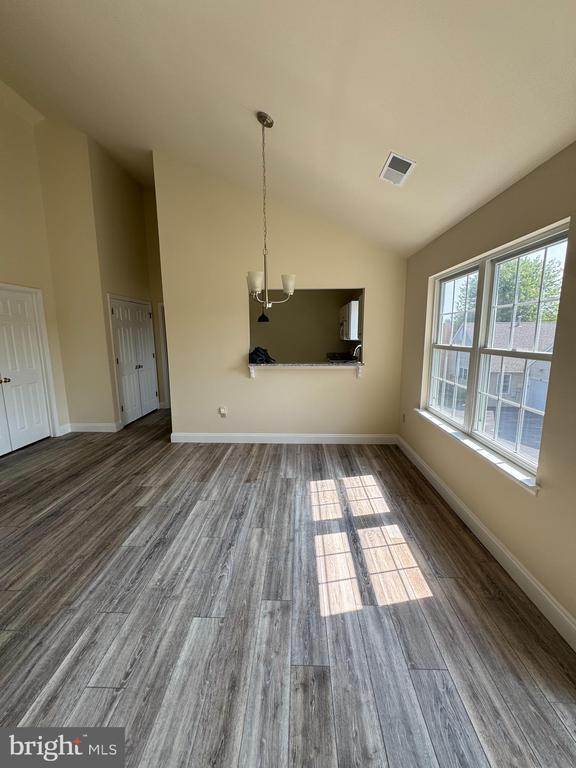 Foto del edificio - 139 Heather Ln