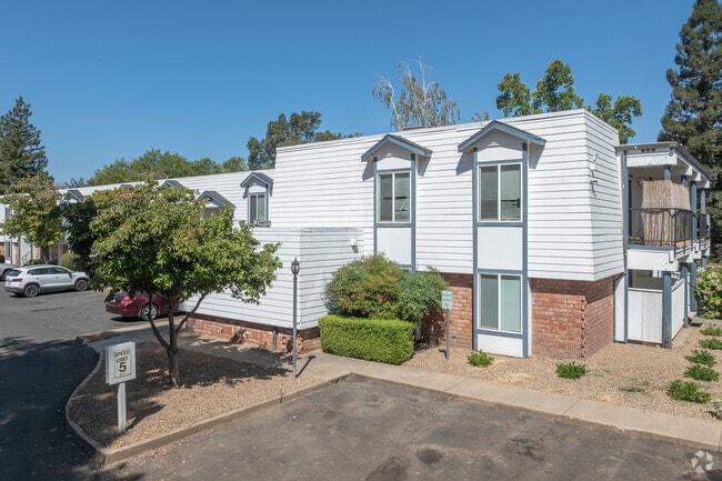 Alternate Building Photo - Compass Point Apartments
