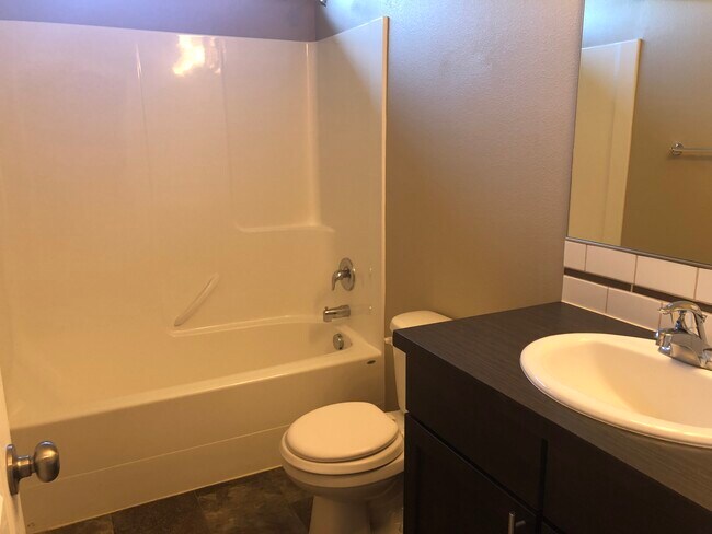 Building Photo - 1218 SW Big Sky Ct