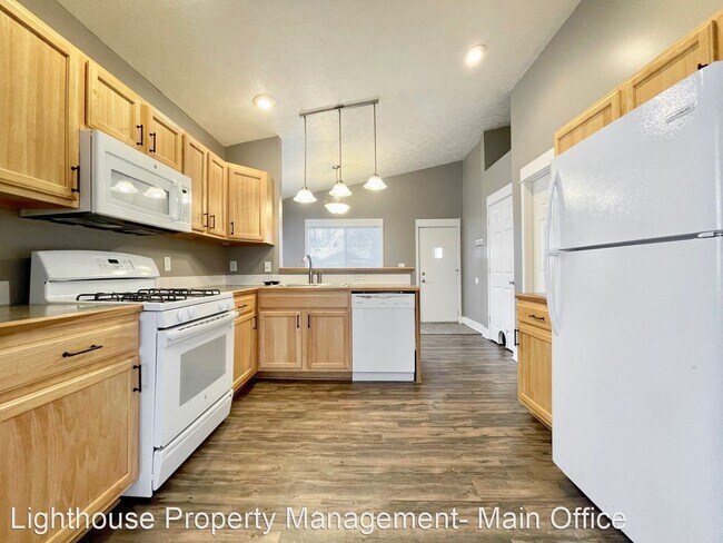 Building Photo - 2 br, 1 bath House - 141 Clements St SE