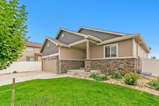 Building Photo - 422 Tahoe Dr