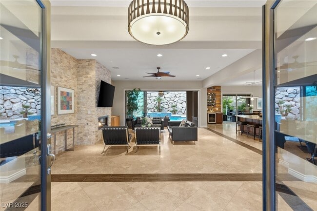 Building Photo - 21 Grand Masters Dr
