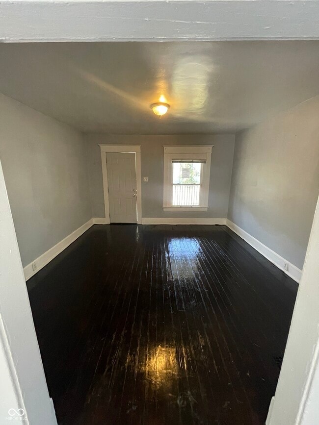 Foto del edificio - 613 N Tacoma Ave