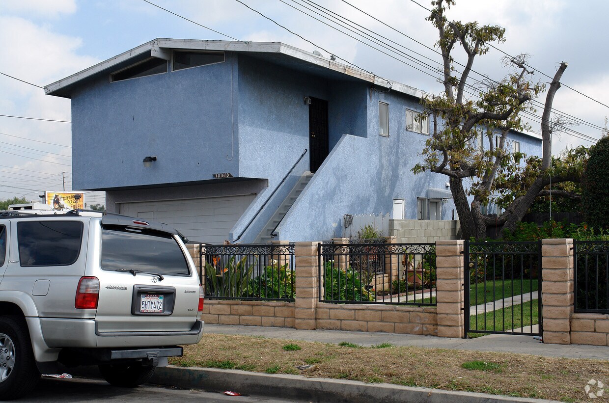 Foto del edificio - 10510 Burin Ave