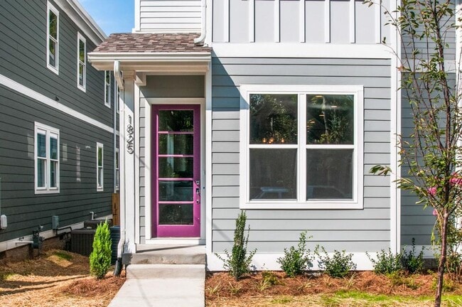 Photo - Stunner in the Arts District Townhome