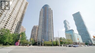 Building Photo - 330 Burnhamthorpe Rd W