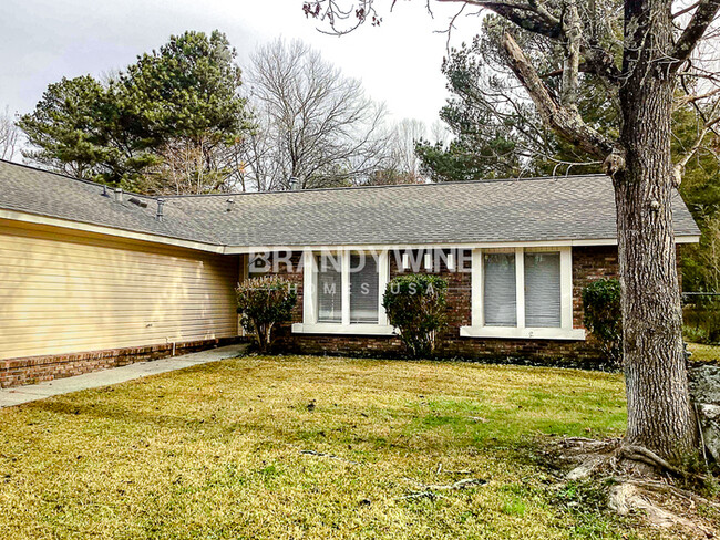Building Photo - New Beginnings Await: Your Perfect Home fo...