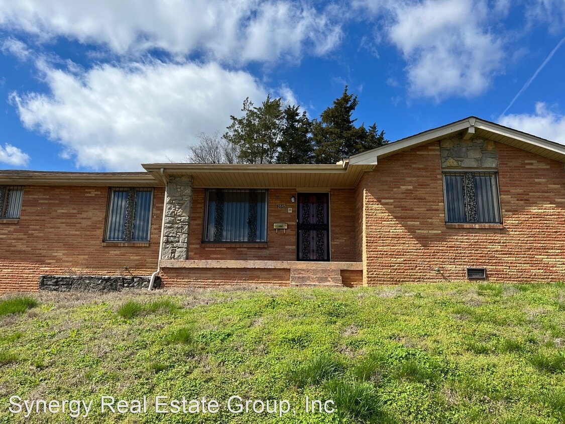 3 br, 2 bath House 3845 Dubois Dr House Rental in Nashville, TN