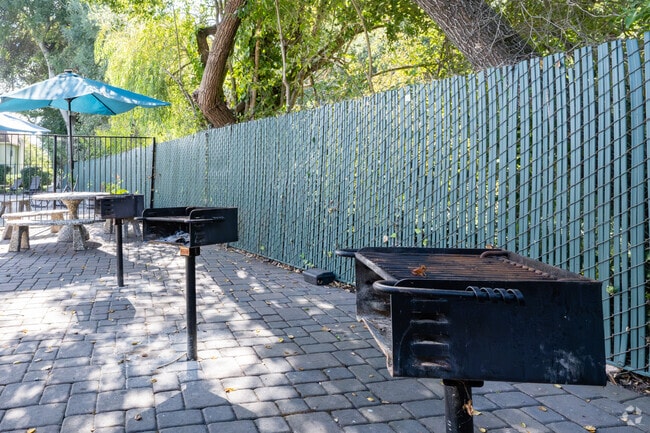 Barbacoa - McDouall Apartments