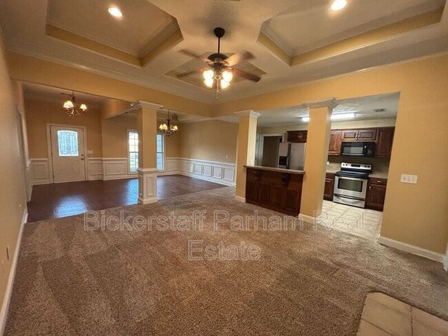 Building Photo - 385 Lee Rd 2141