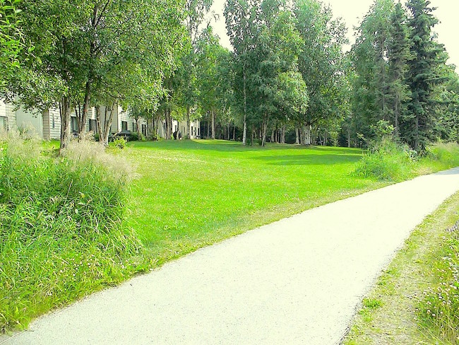 Sendero para bicicletas - Creekside Terrace