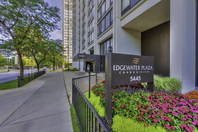 Foto del edificio - 5445 N Sheridan Rd