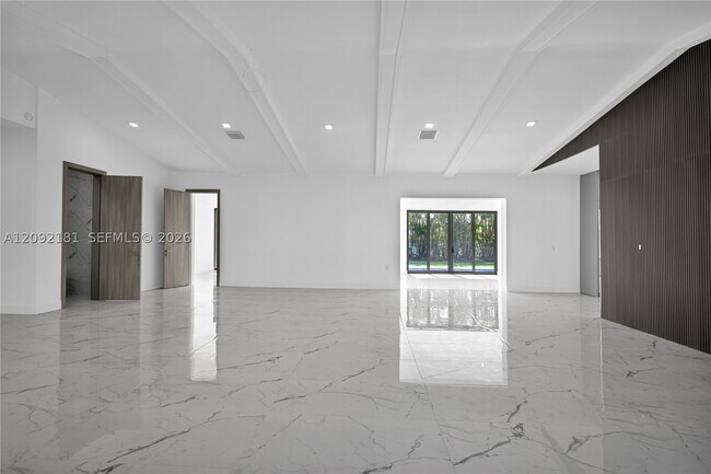 Building Photo - 9505 SW 67th Ct