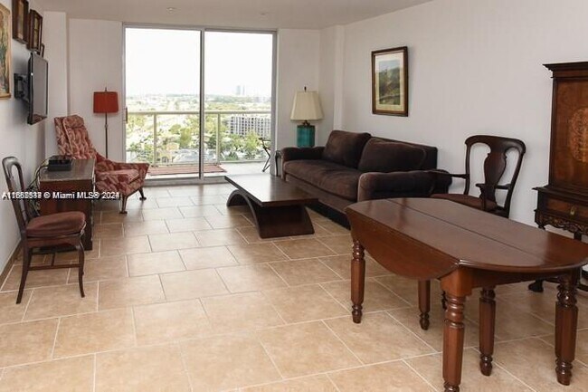 Foto del edificio - 13499 Biscayne Blvd