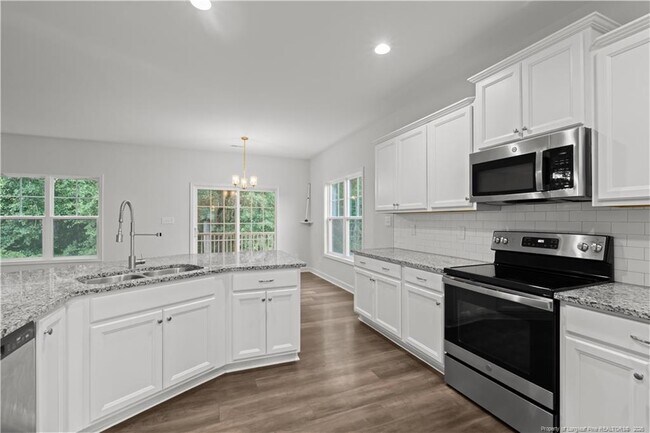 Foto del edificio - 4616 Scenic Pines Dr