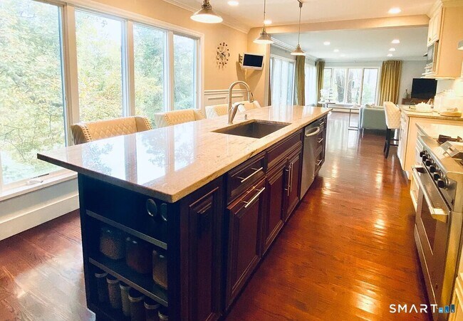 Foto del edificio - 26 Sport Hill Pkwy