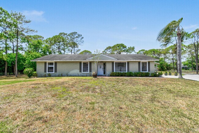 Building Photo - 15739 75th Way N