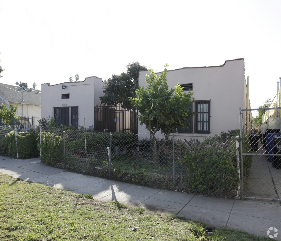Building Photo - 4152-4156 1/2 Normal Ave