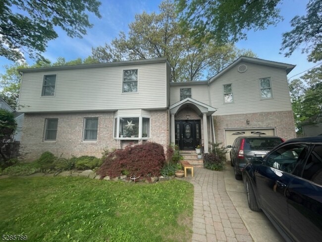 Building Photo - 116 Walsh Dr