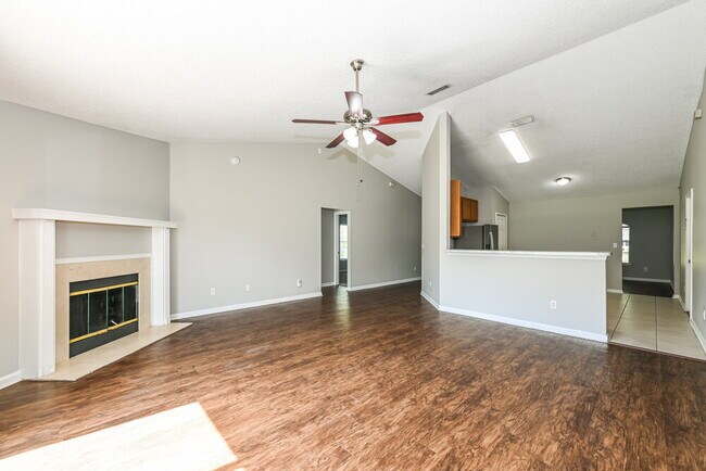 Foto del edificio - 14027 Crestwick Dr W