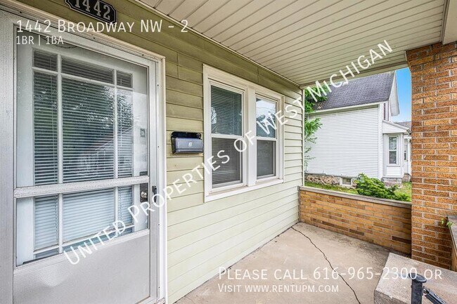 Building Photo - Tours Estimated to Begin 7/18 | Cute & Coz...