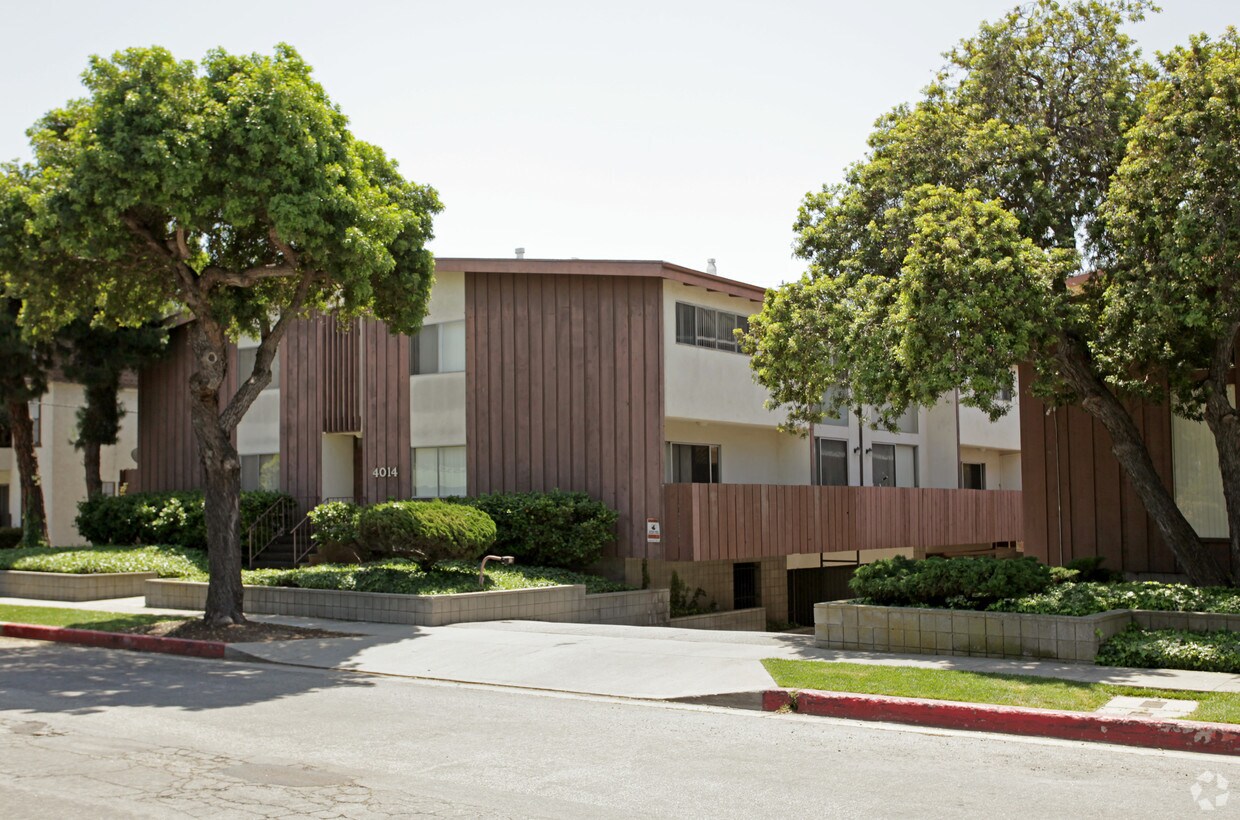 Emerald Westwood Manor Apartments Torrance, CA