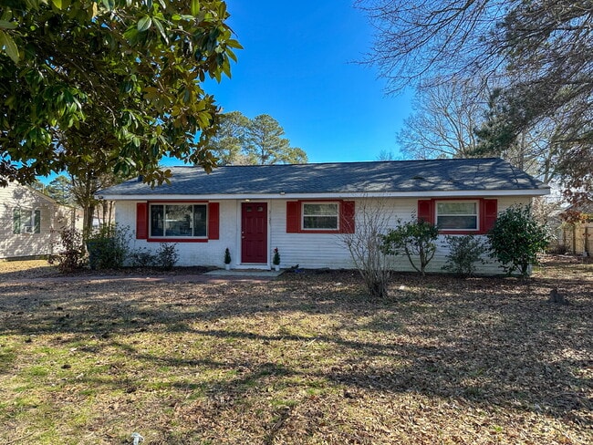 Building Photo - Charming Riverside Retreat: 3-Bedroom, 2-B...