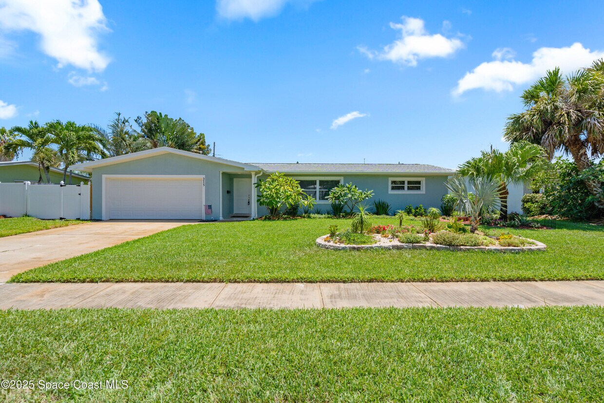 Primary Photo - 215 S Robert Way