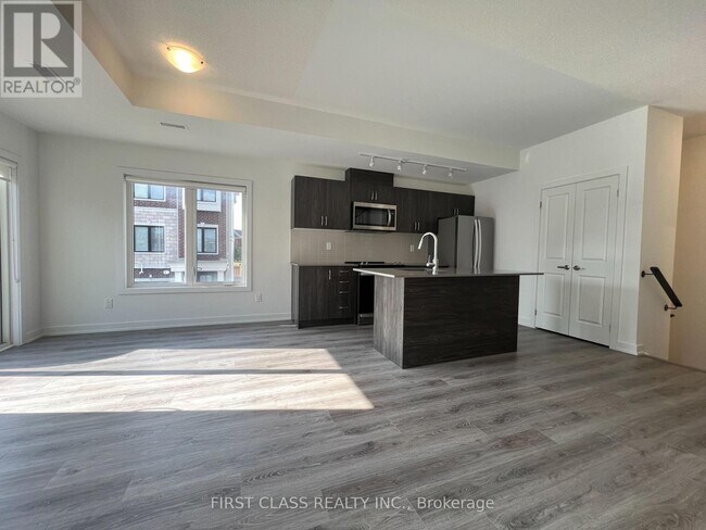 Building Photo - 39 Nordic Ln