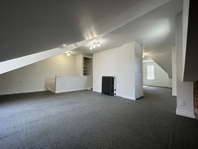 Building Photo - 24 Webster Av