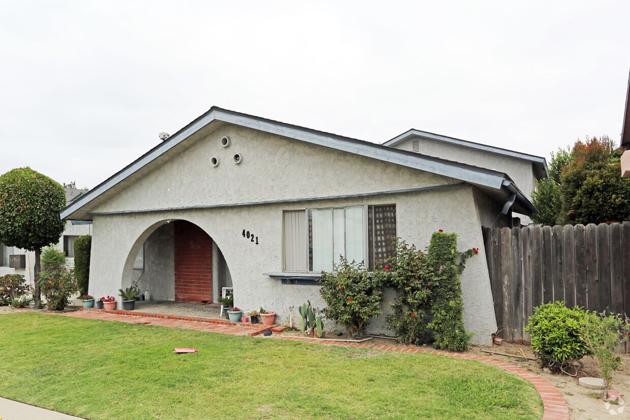 Building Photo - 4021 Green Ave