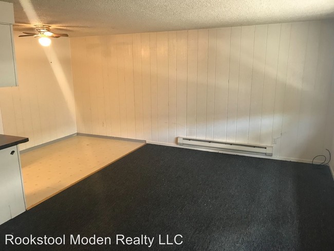 Building Photo - 3 br, 1 bath House - 604 S 3rd St #1