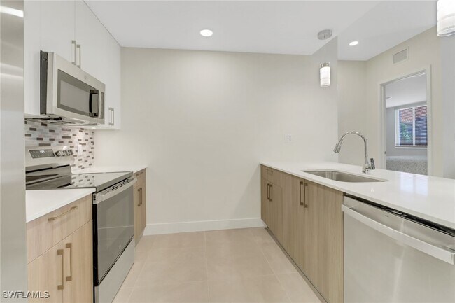 Building Photo - 26589-610 Rosewood Pointe Dr