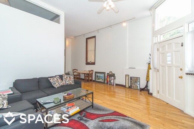 Foto del edificio - 1254 W Henderson St
